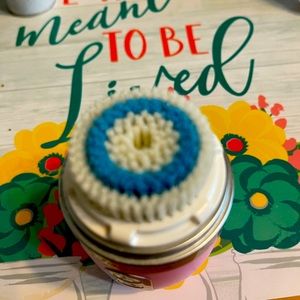 Pink Clarisonic Mia barely use with changer